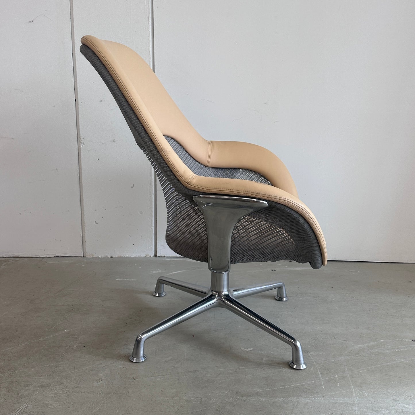 Coalesse SW_1 Lounge & Conference Chair Leder [AKTION -1.000€]