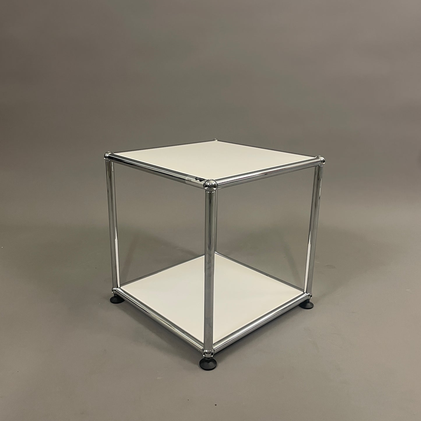 USM Haller Beistelltisch 35x35 cm [versch. Farben]
