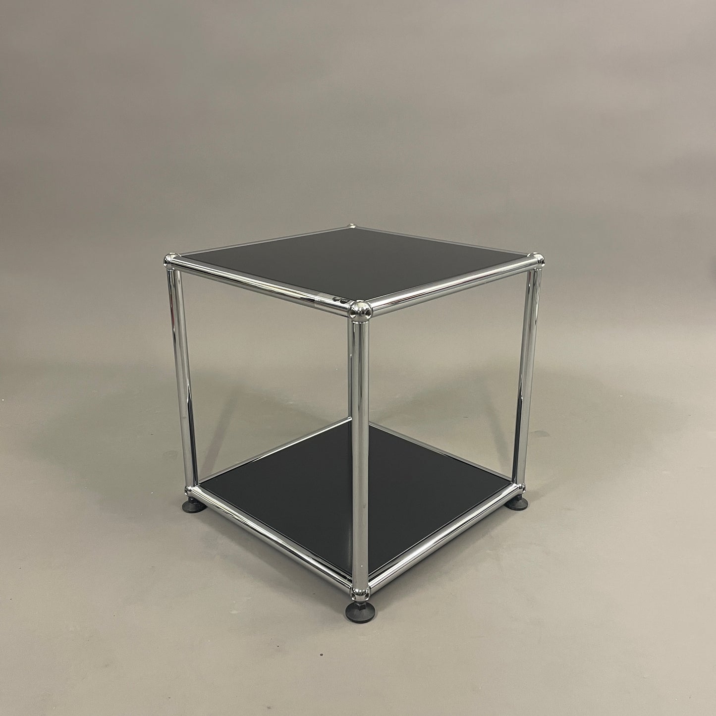 USM Haller Beistelltisch 35x35 cm [versch. Farben]