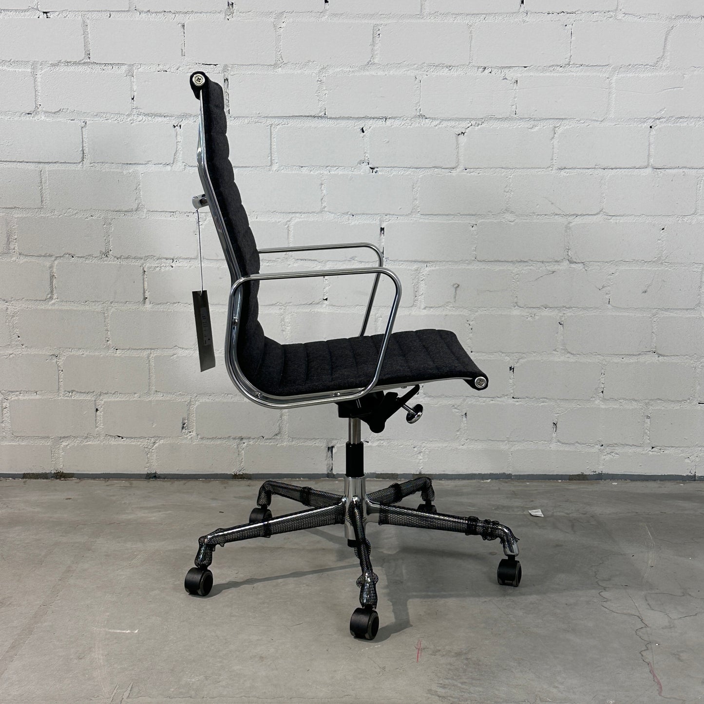 Vitra EA 119 Cozy dunkelgrau/anthrazit [NEUWARE]