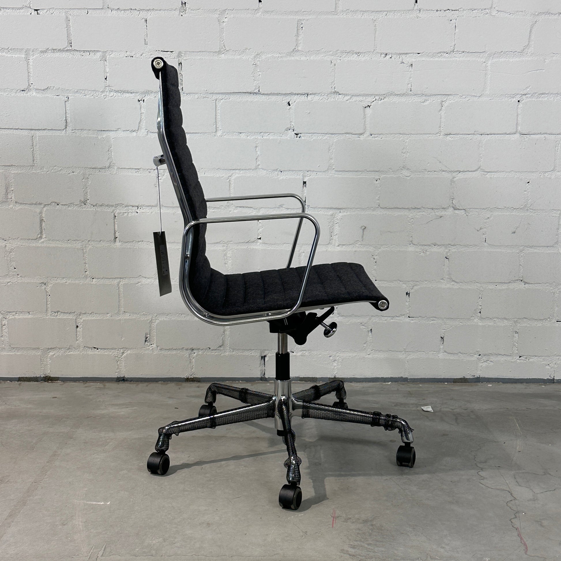 Vitra EA 119 Cozy dunkelgrau/anthrazit [NEUWARE]