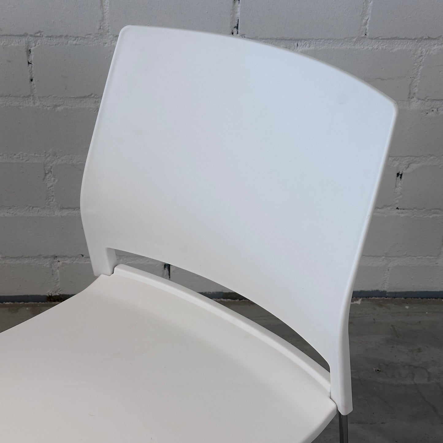 Stapelstuhl weiß/Chrom [SONDERPOSTEN NEUWARE]