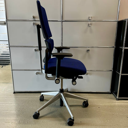 Steelcase Please blau