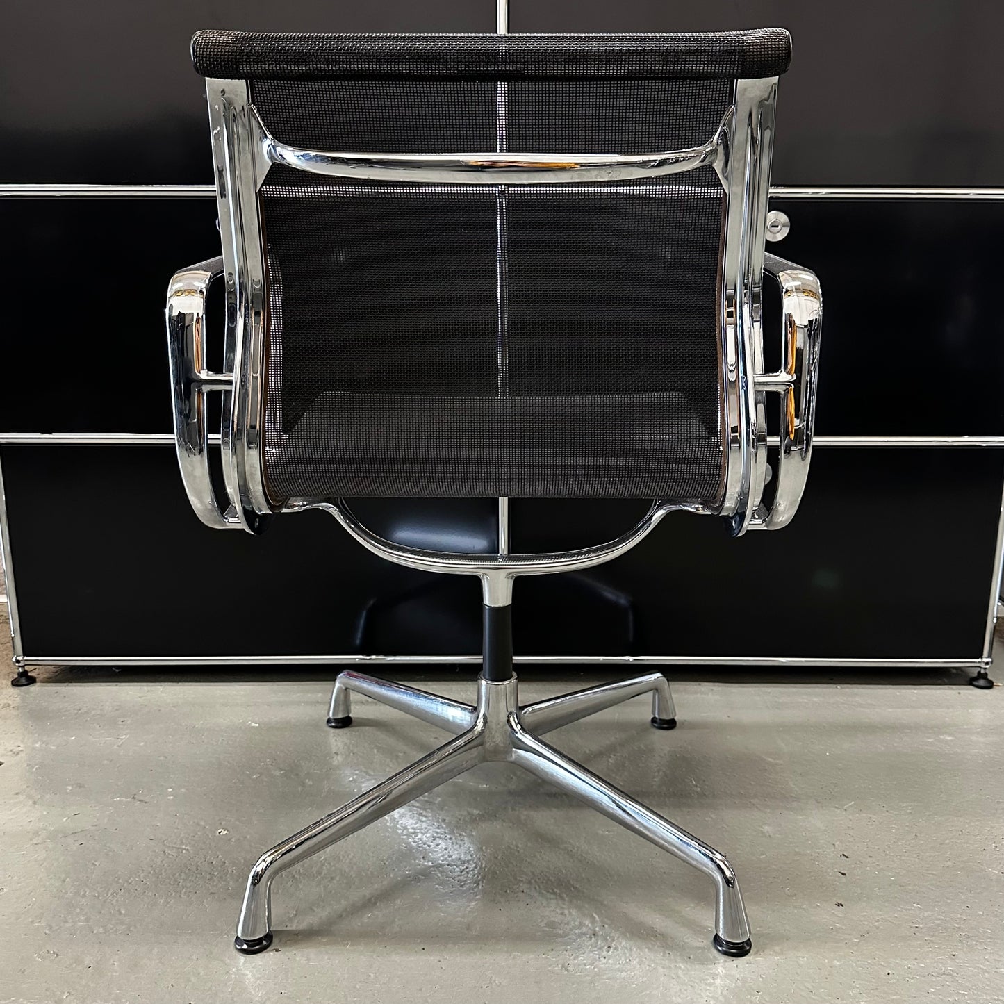 Vitra EA 108 Netz (drehbar)