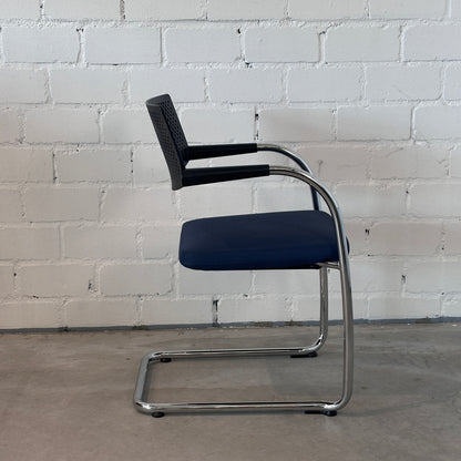 Vitra Visavis 2 dunkelblau / schwarz