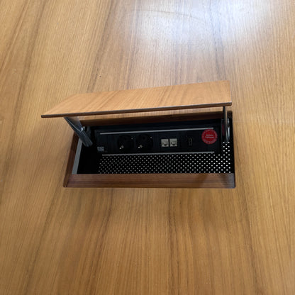 Vitra Medamorph Konferenztisch mit Mediakit 370x130 Holz