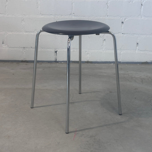 Fritz Hansen Dot Hocker schwarz
