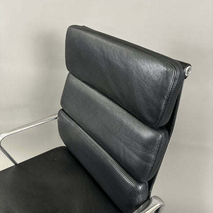 Vitra EA 219 Leder schwarz