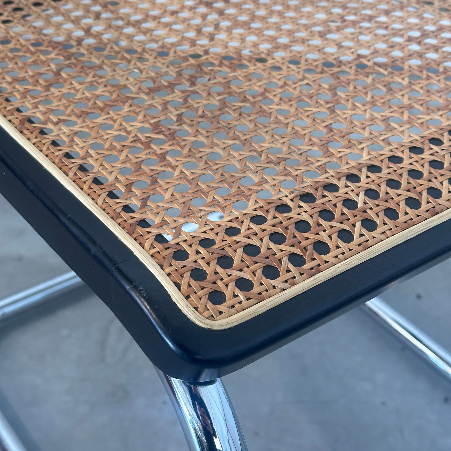 Thonet Freischwinger S64 Korbgeflecht schwarz