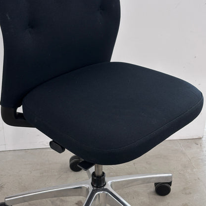 Vitra ID Trim L mit Kopfstütze (ohne Armlehnen)