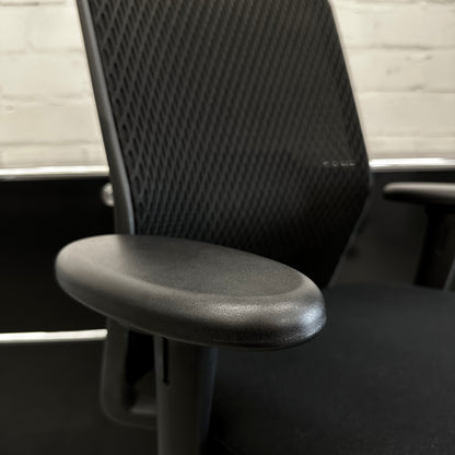 Vitra ID Mesh schwarz (Vorbestellung)