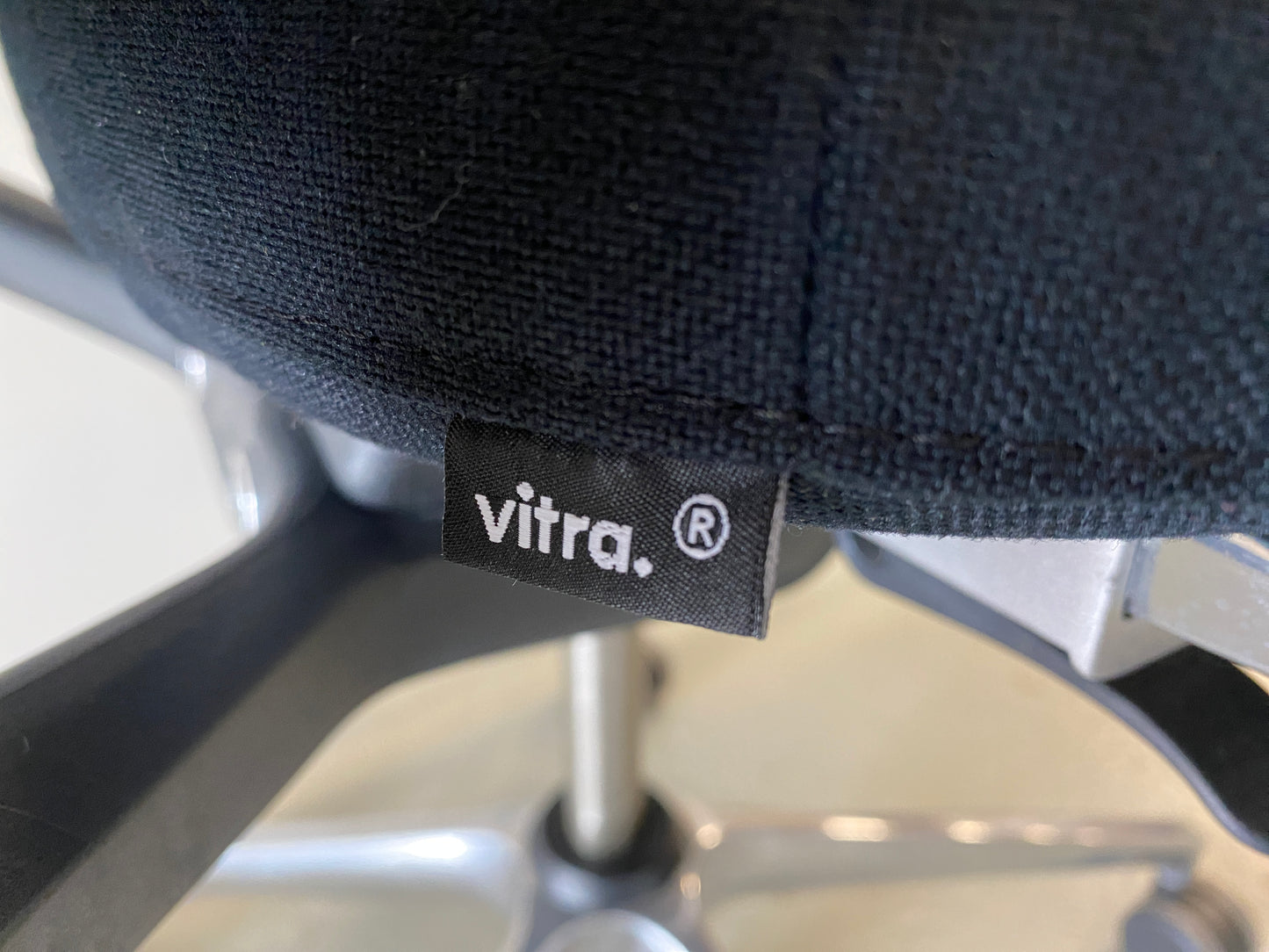 Vitra ID Mesh schwarz (Vorbestellung)