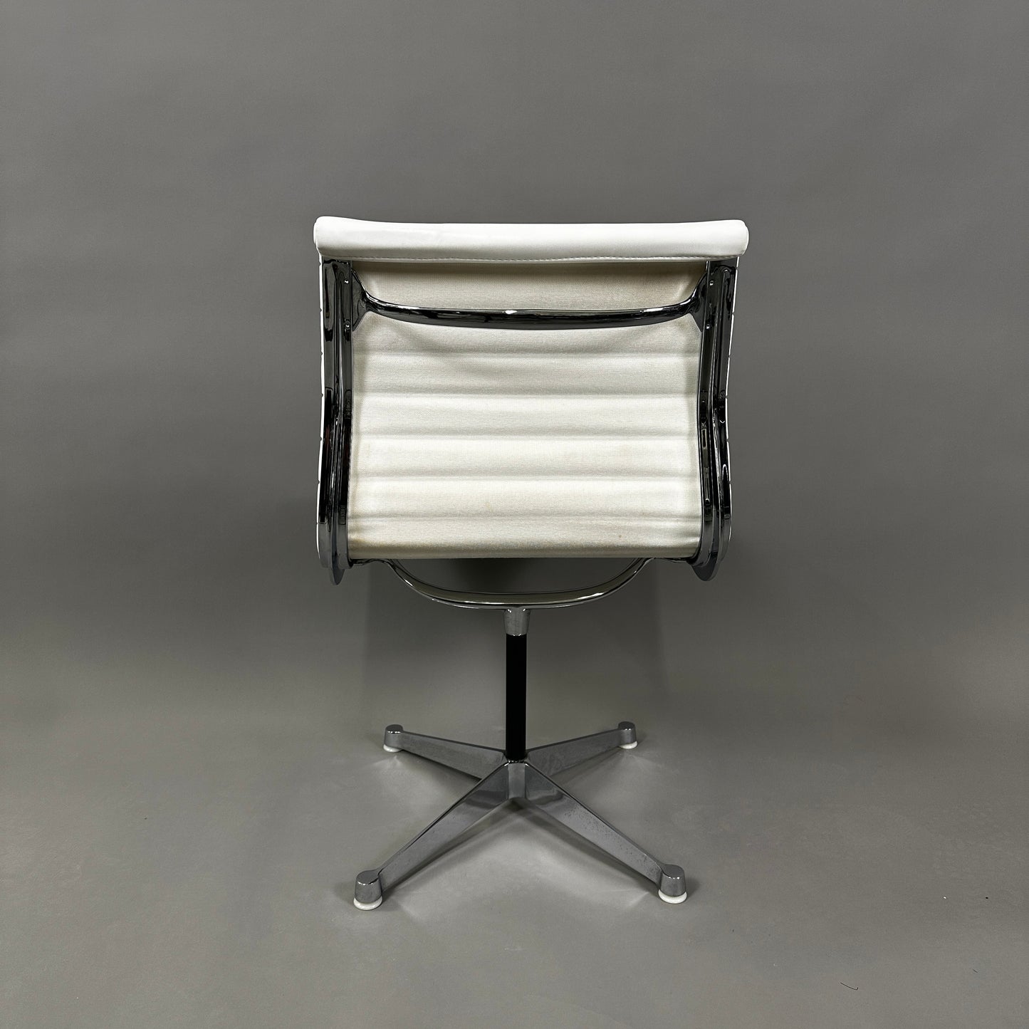 Vitra EA 101 Leder (nicht drehbar)