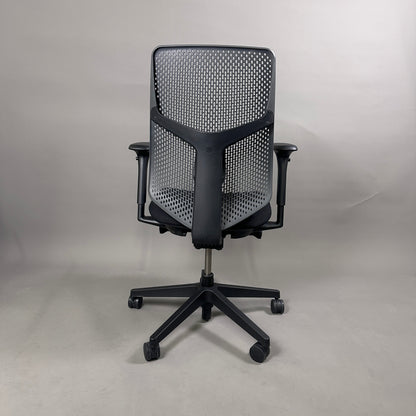 Herman Miller Verus Triflex