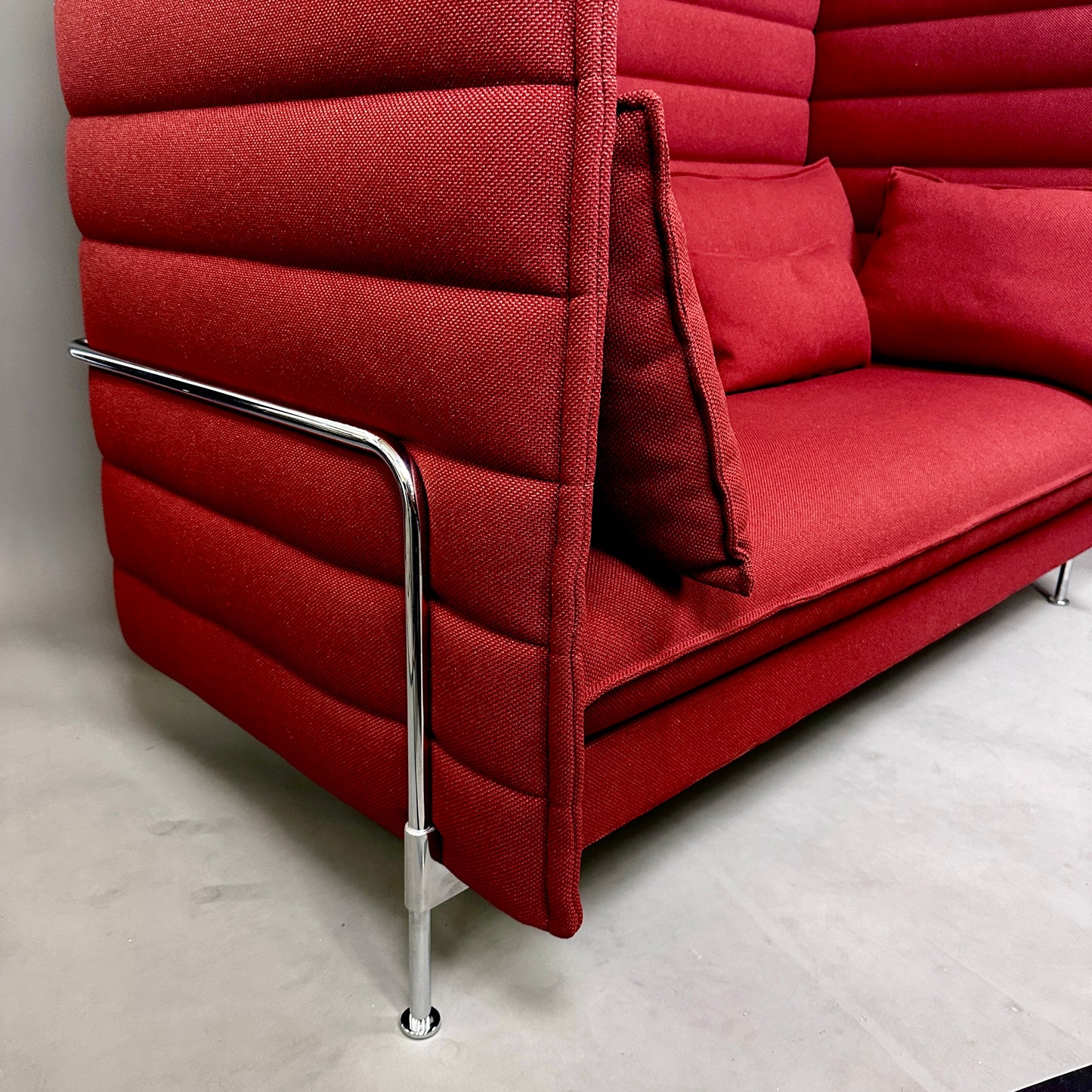 Vitra Alcove Highback 2-Sitzer Sofa dunkelrot