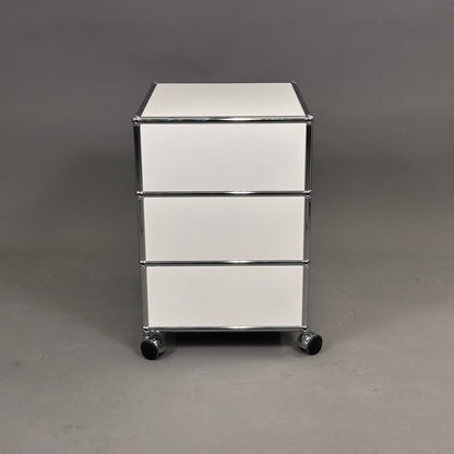 USM Haller Rollcontainer weiß (3 Auszüge) mit Rückpanelen