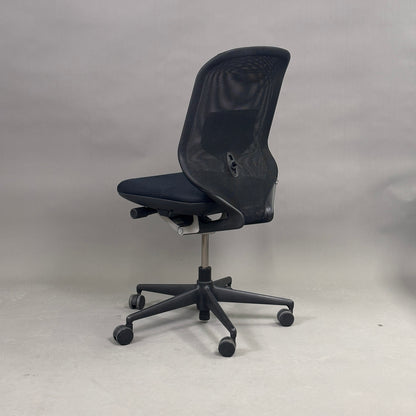 Vitra Meda Pro (ohne Armlehnen) [AKTION -50%]