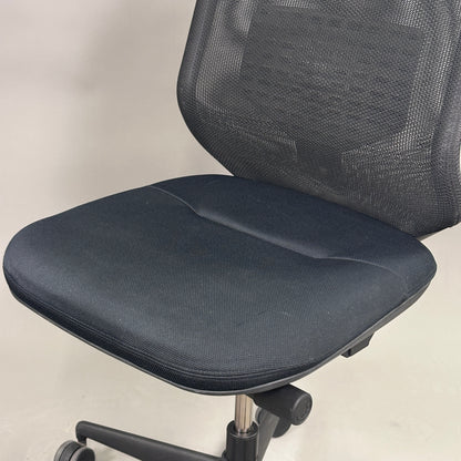 Vitra Meda Pro (ohne Armlehnen) [AKTION -50%]