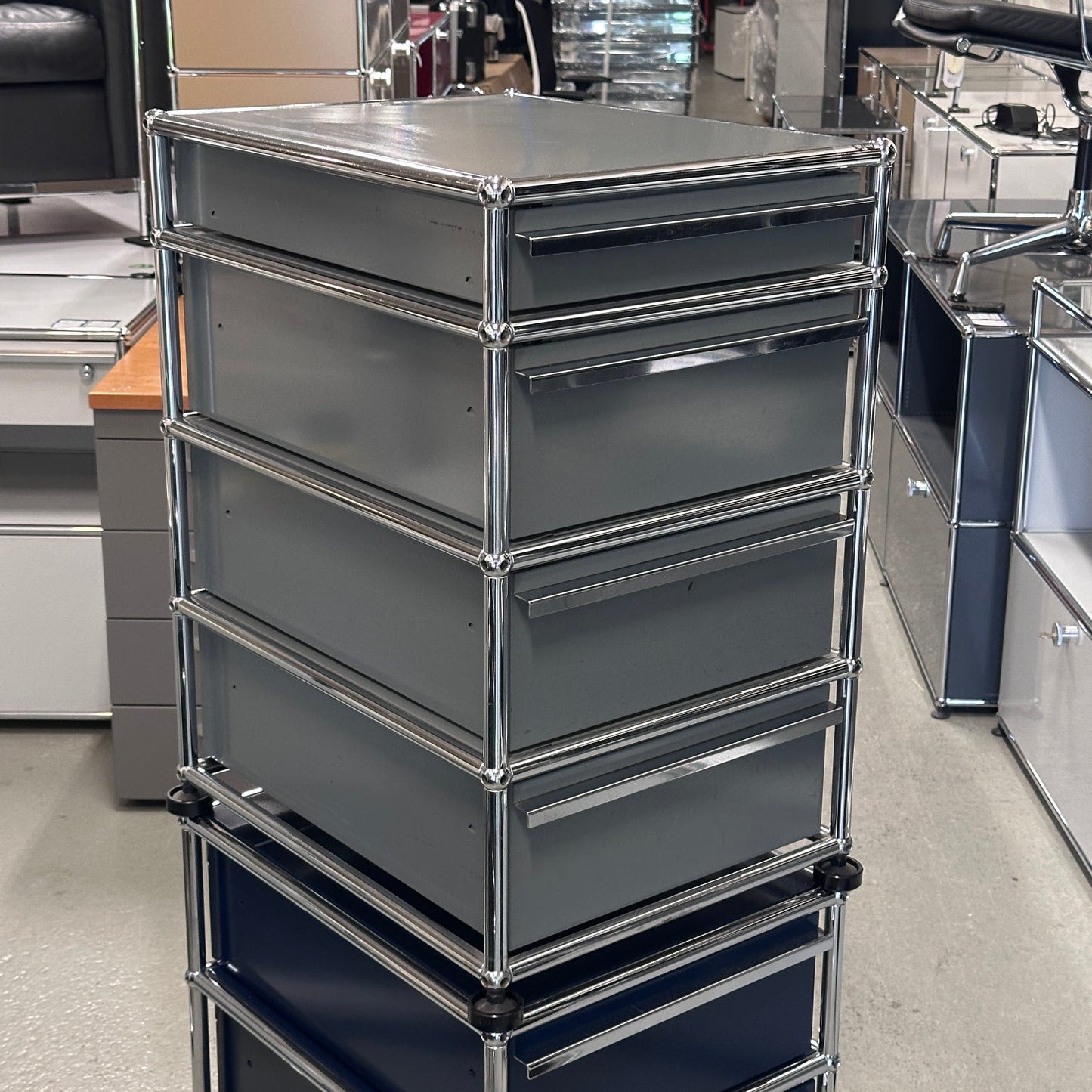 USM Haller Standcontainer Mittelgrau 4 Schubladen [AKTION -20%]