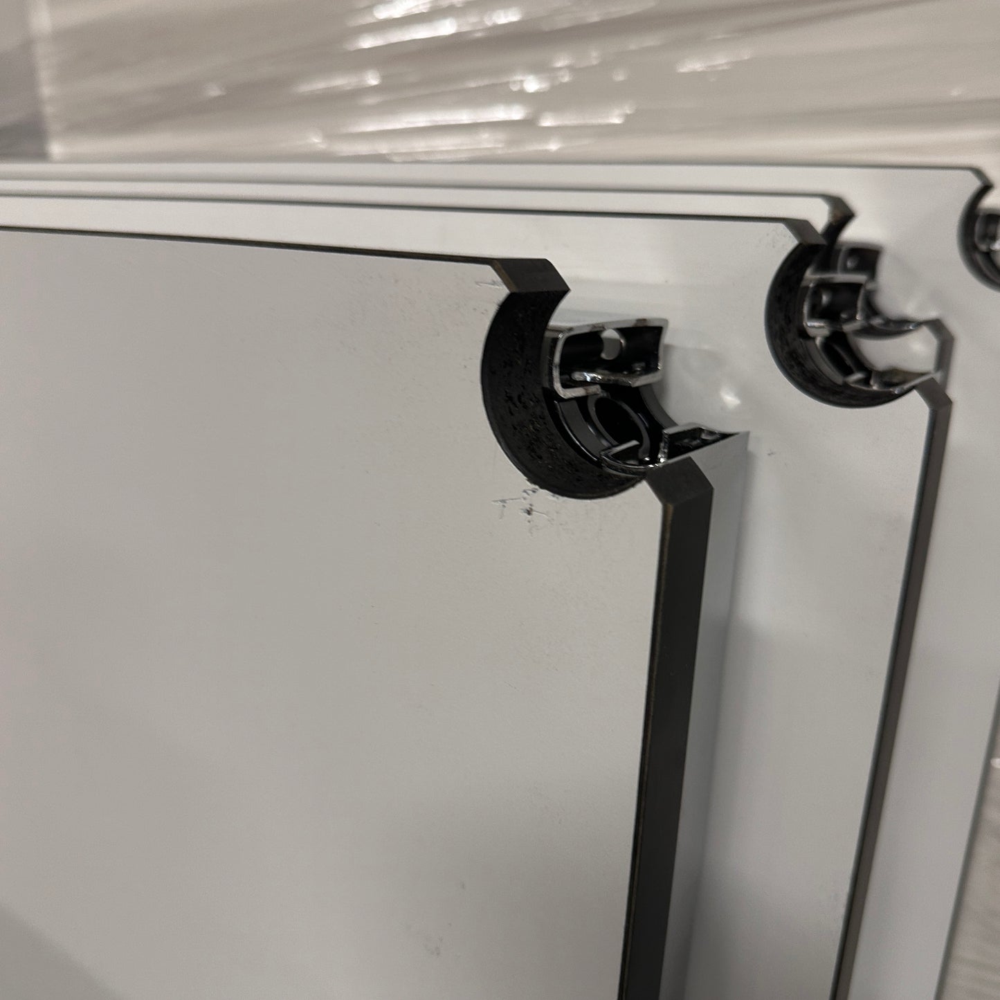 5x USM Haller Tische 150x75 cm perlgrau / weiß [AKTION -60%]