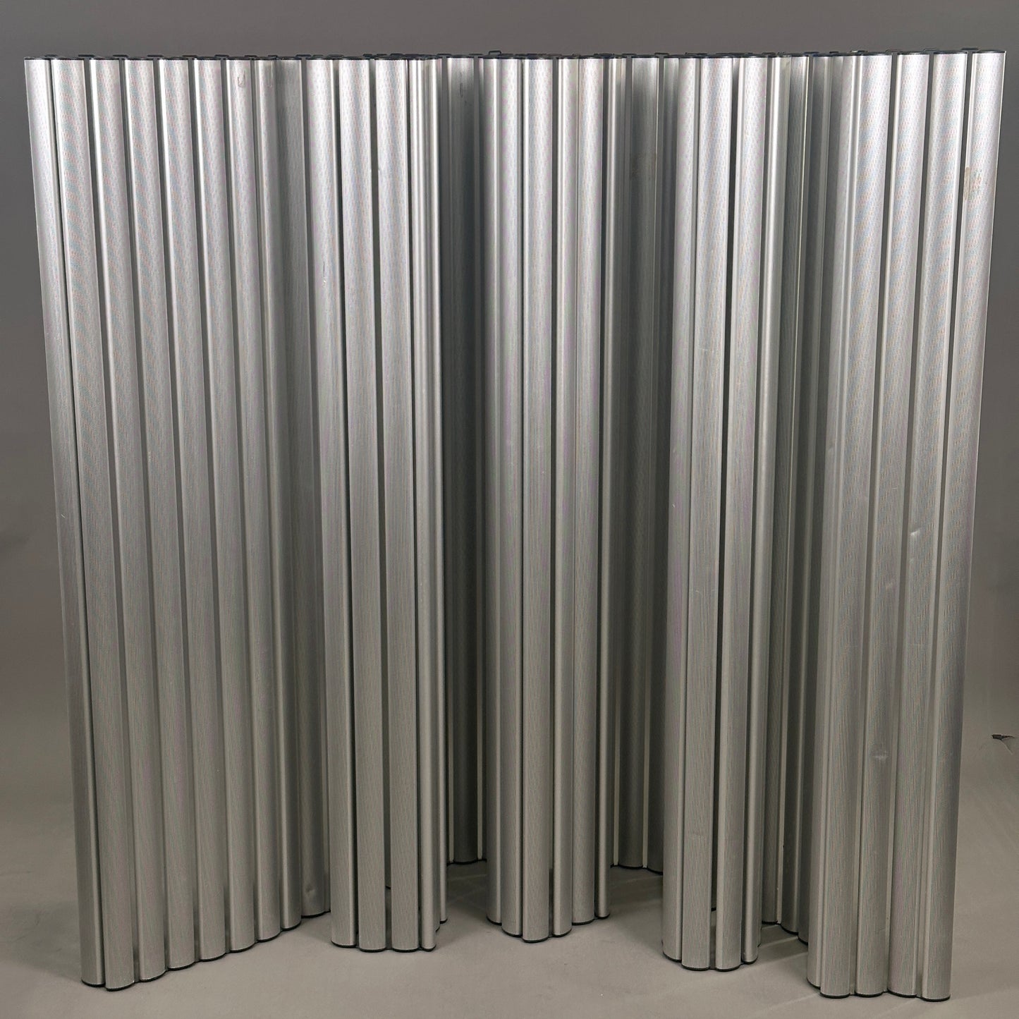 Fritz Hansen Raumteiler Viper (Aluminium)
