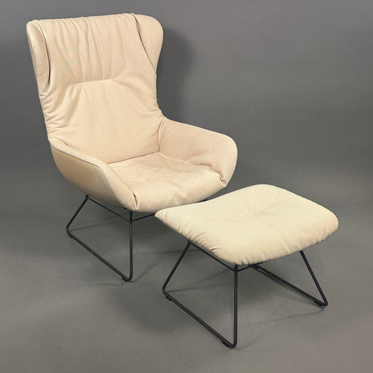 Freifrau Manufaktur Leya Wingback mit Hocker Stoff creme