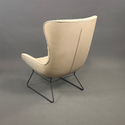 Freifrau Manufaktur Leya Wingback mit Hocker Stoff creme