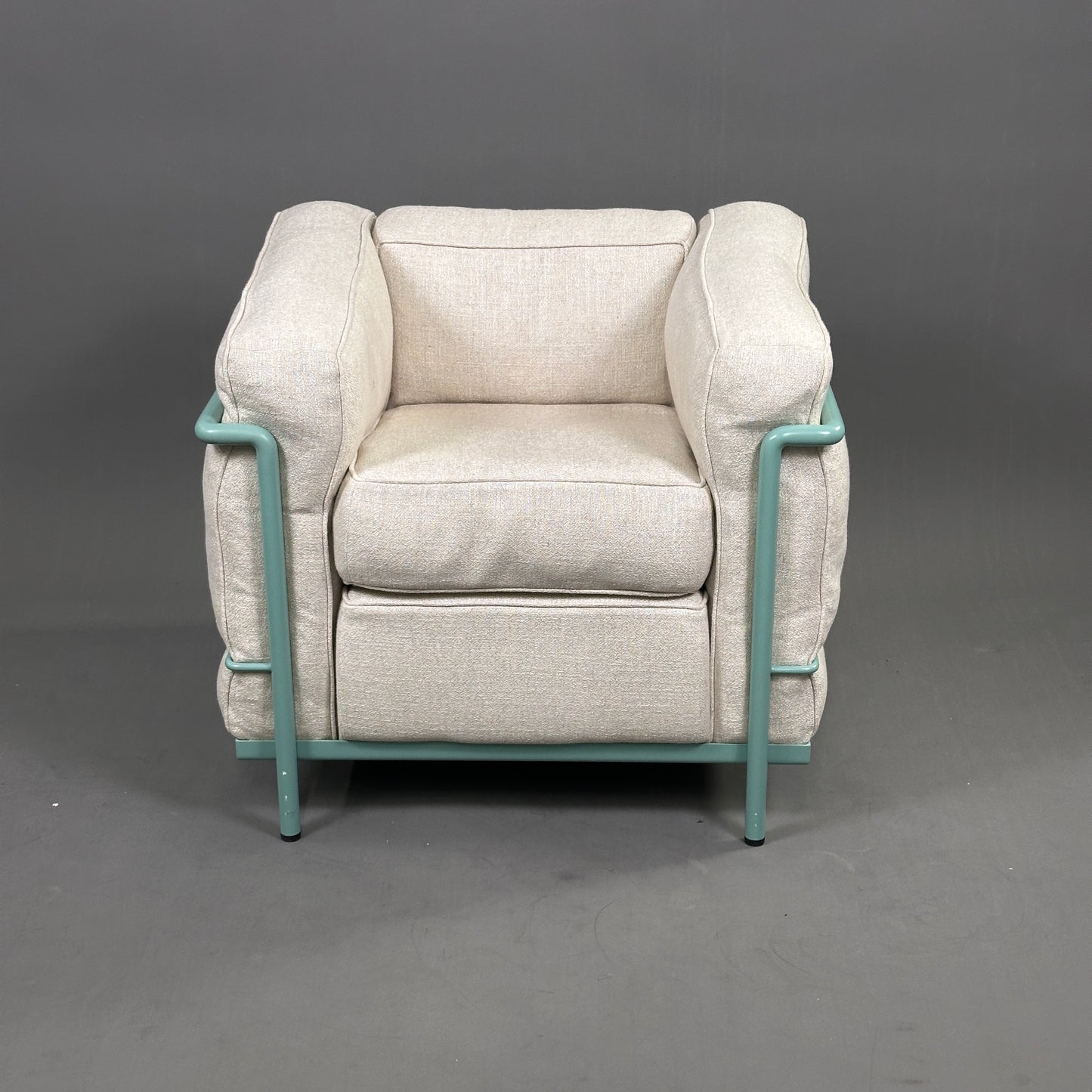 Cassina LC2 Sessel Stoff Leinen beige Gestell türkis