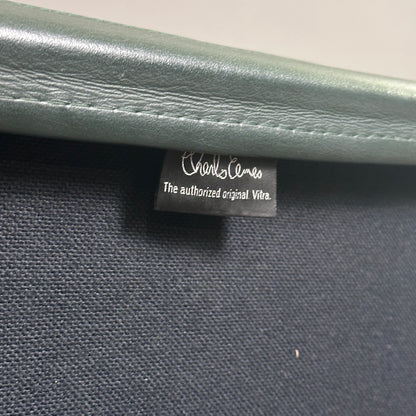 Vitra EA 219 Leder dunkelgrün Chrom