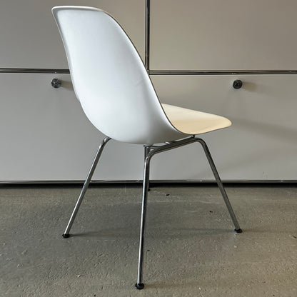 Vitra Plastic Side Chair