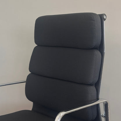 Vitra EA 219 Stoff schwarz Chrom