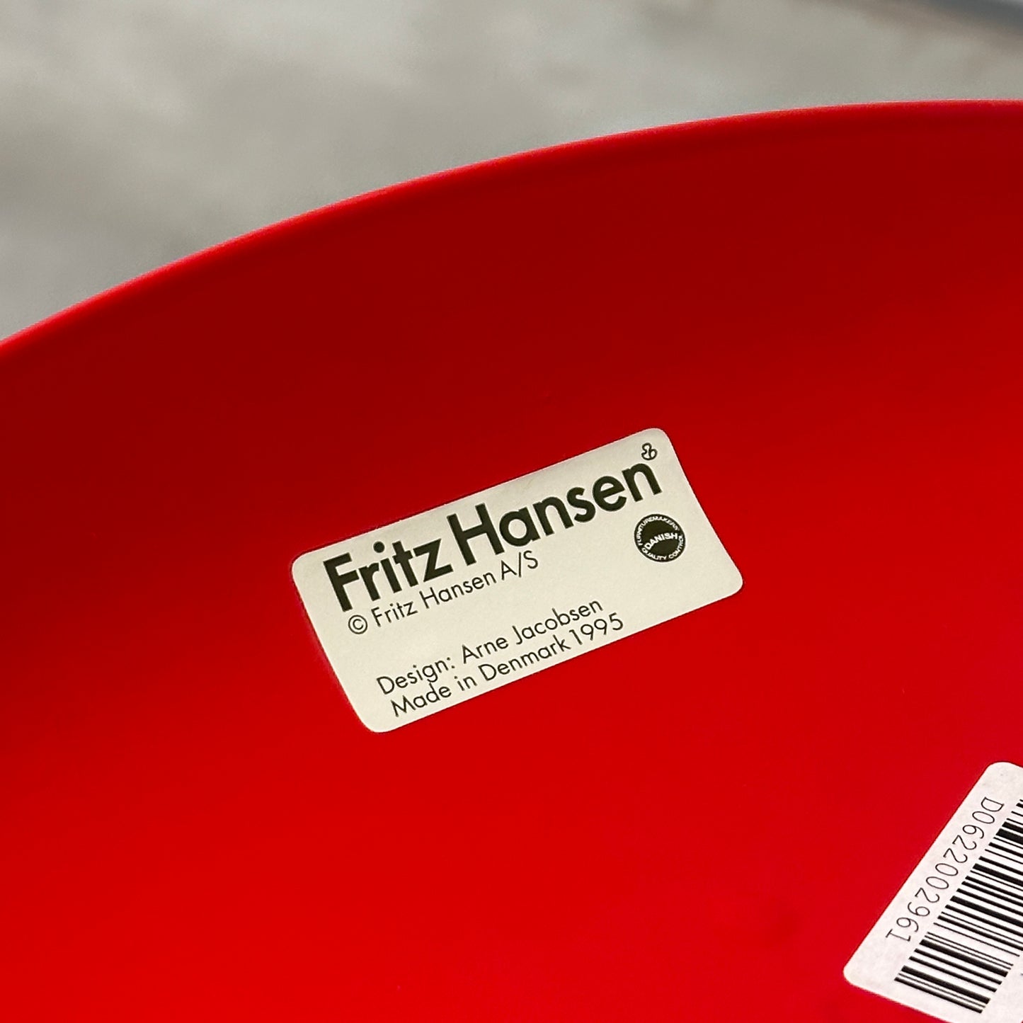 Fritz Hansen Serie 7 Stapelstuhl rot