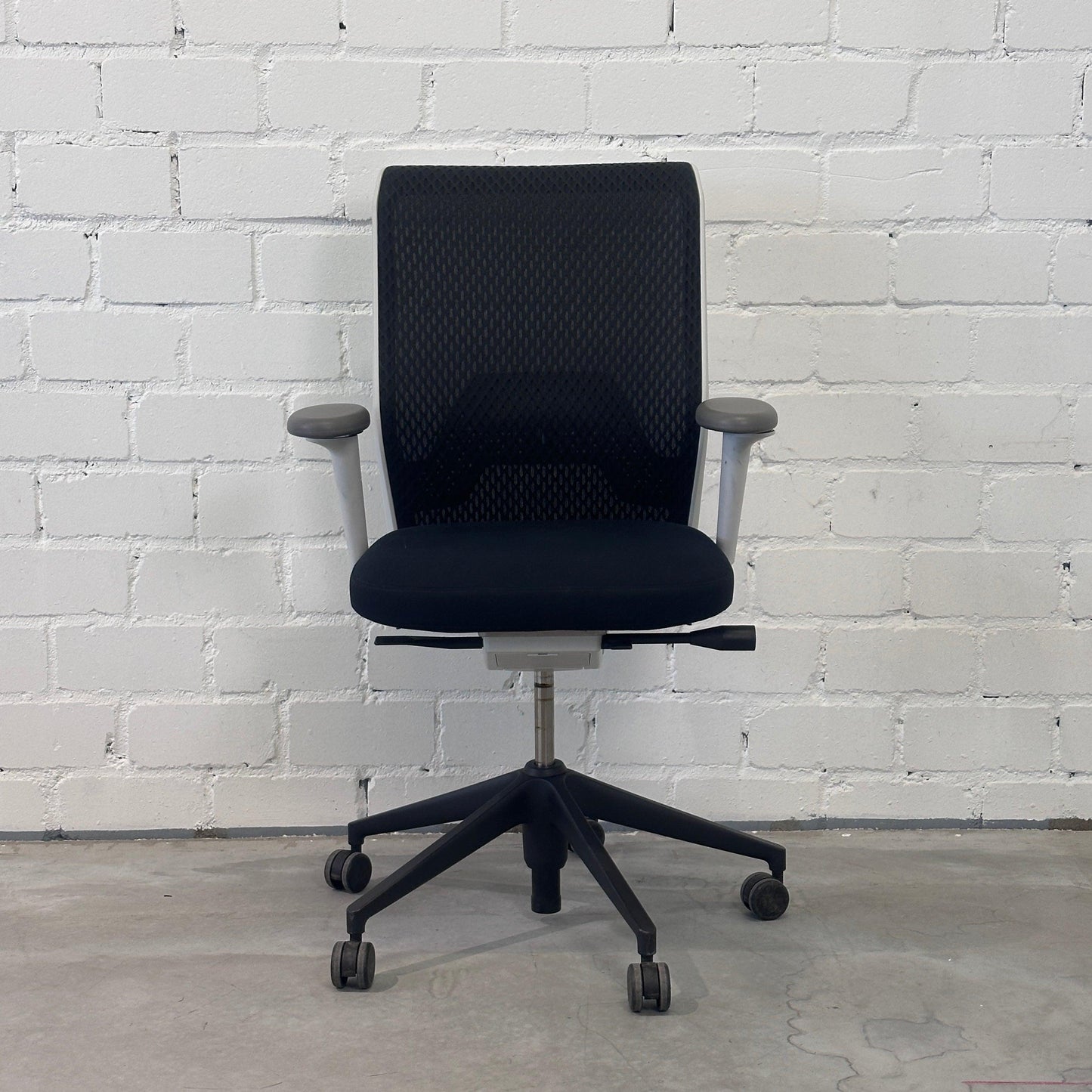 Vitra ID Mesh schwarz/soft grey