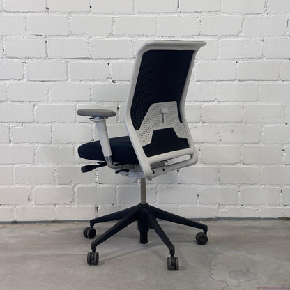 Vitra ID Mesh schwarz/soft grey