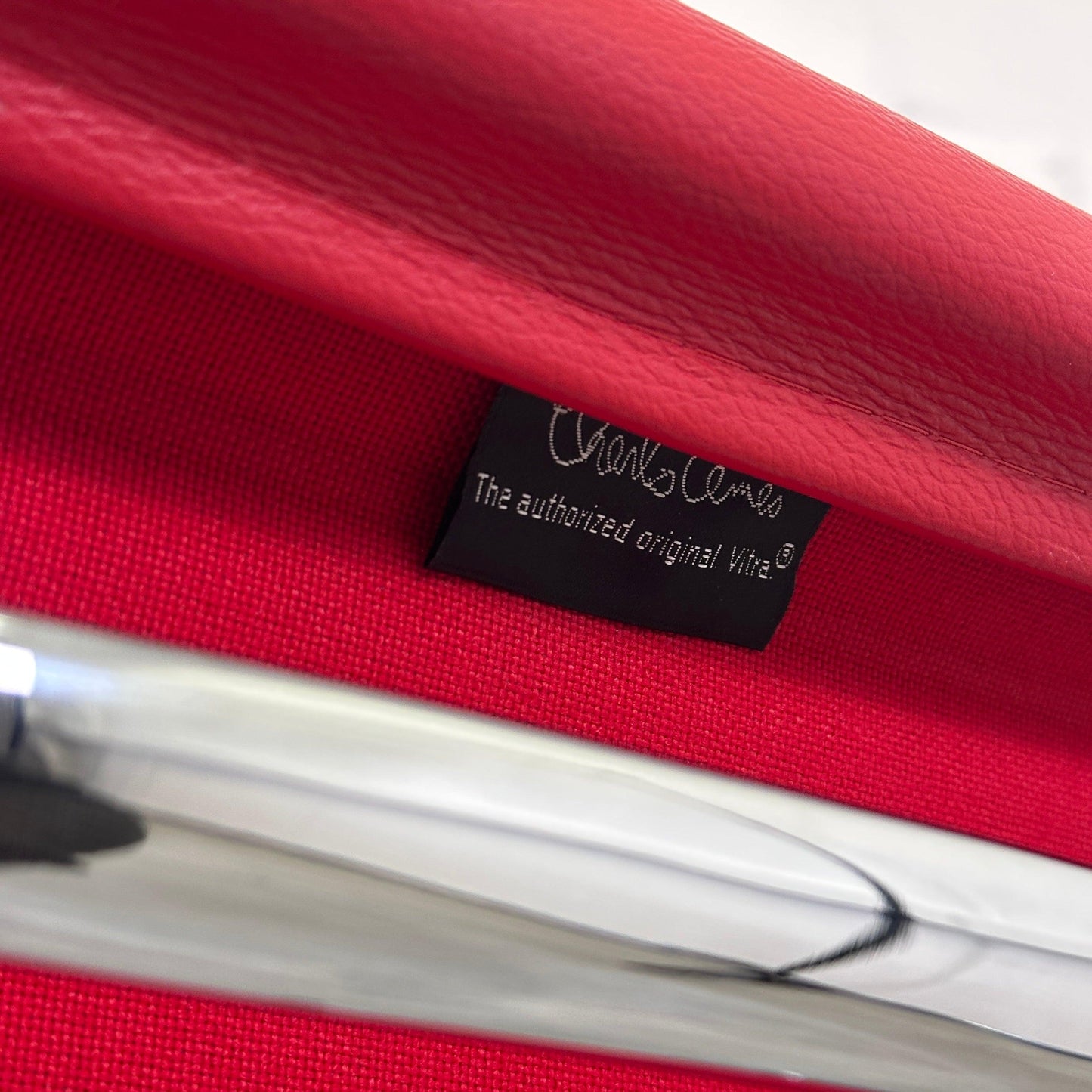 Vitra EA 117 Leder rot