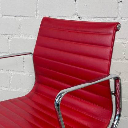 Vitra EA 117 Leder rot