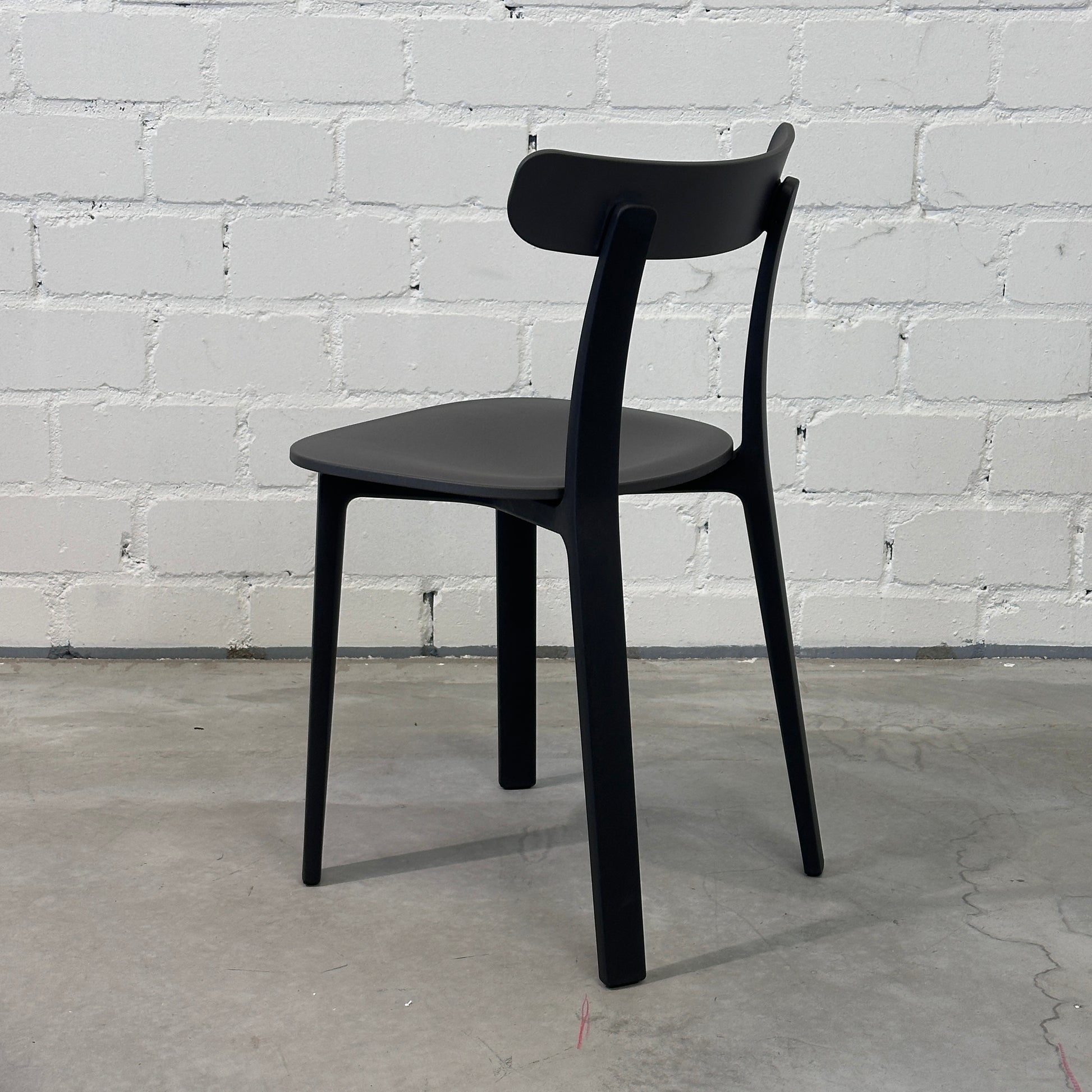 Vitra APC All Plastic Chair graphitgrau