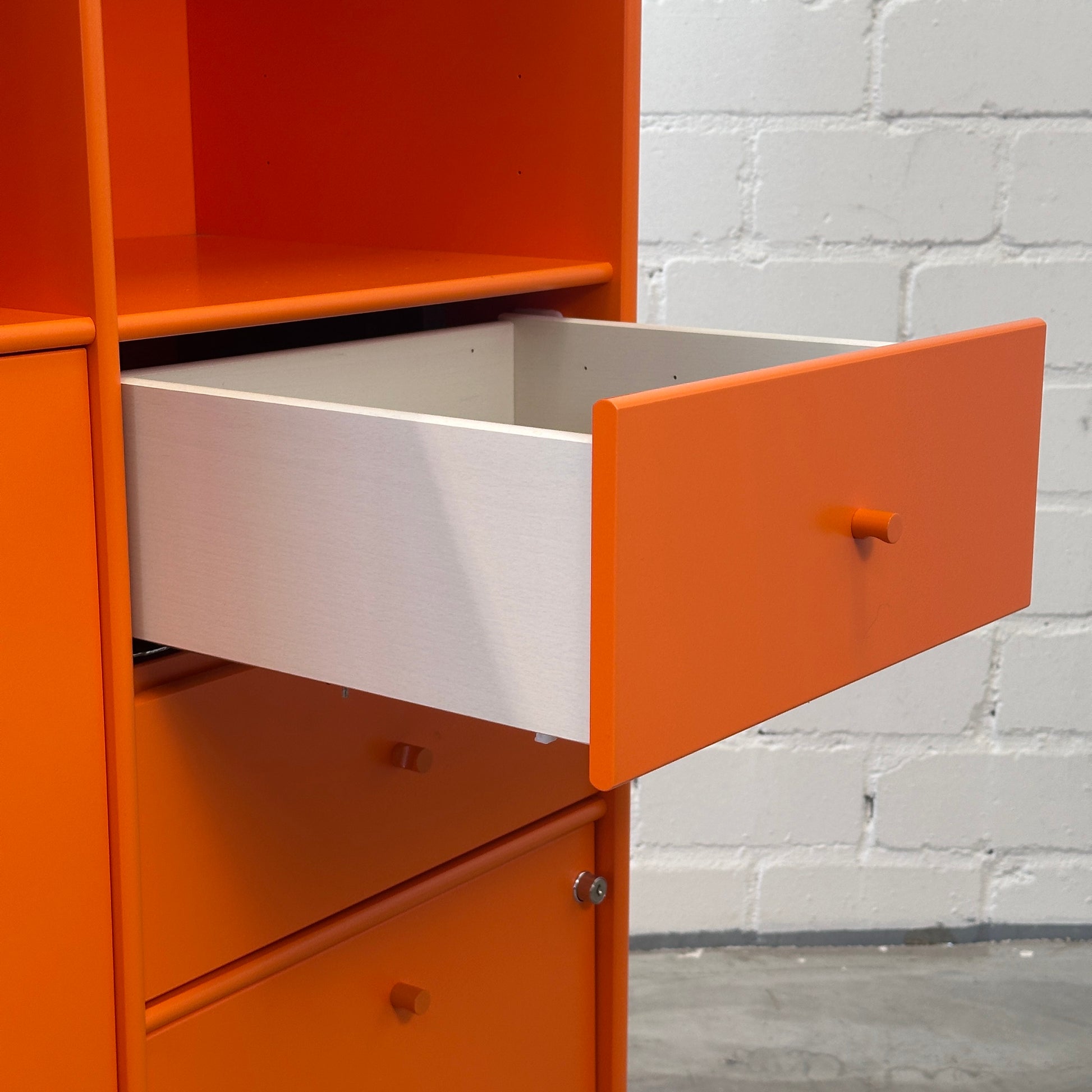 Montana Sideboard Mega orange