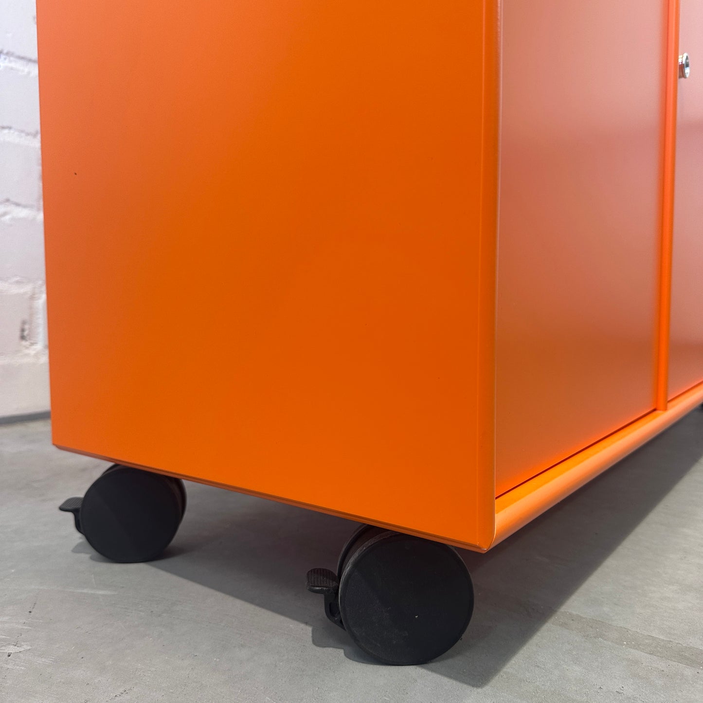 Montana Sideboard Mega orange