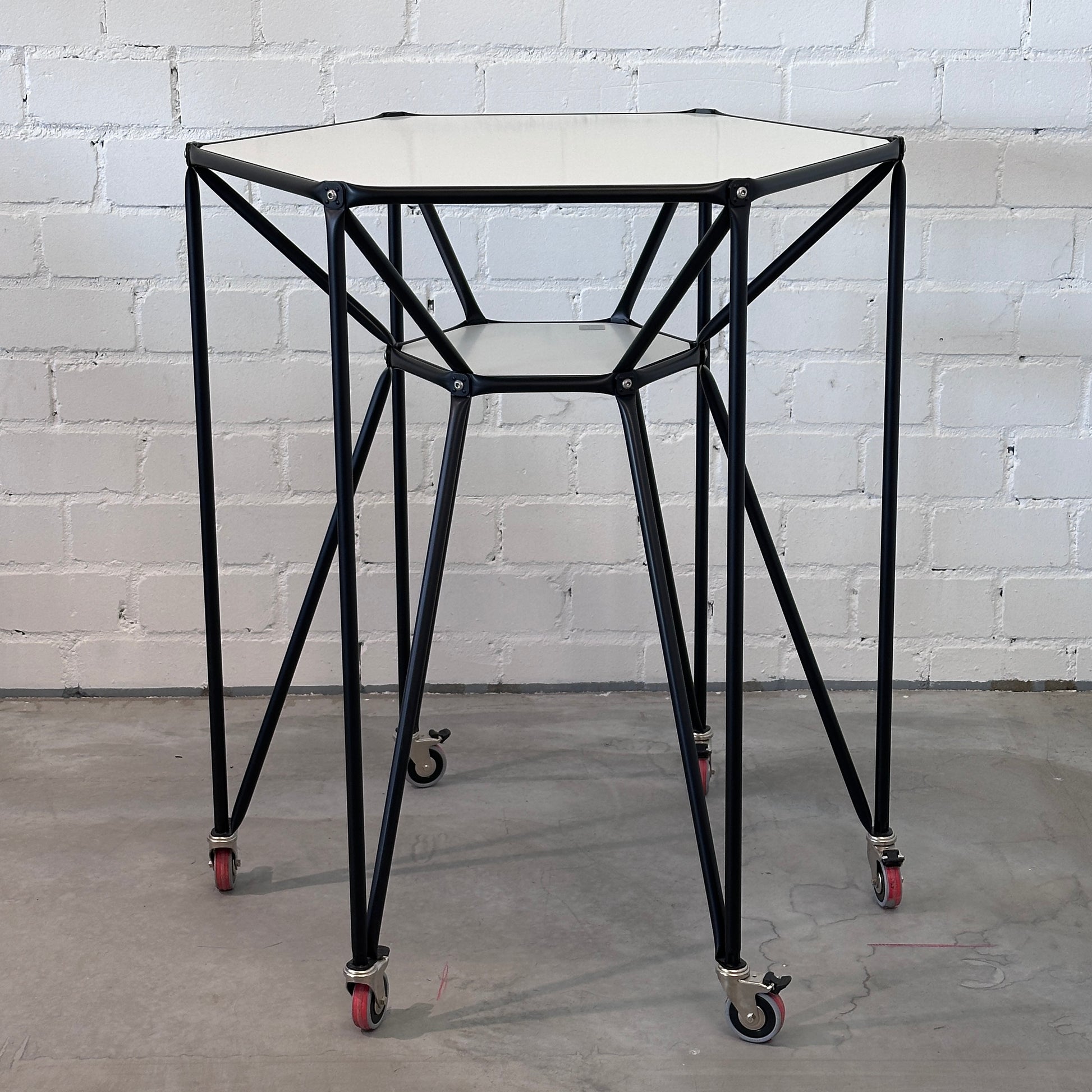 DesignDeli Thinking Table T6 S