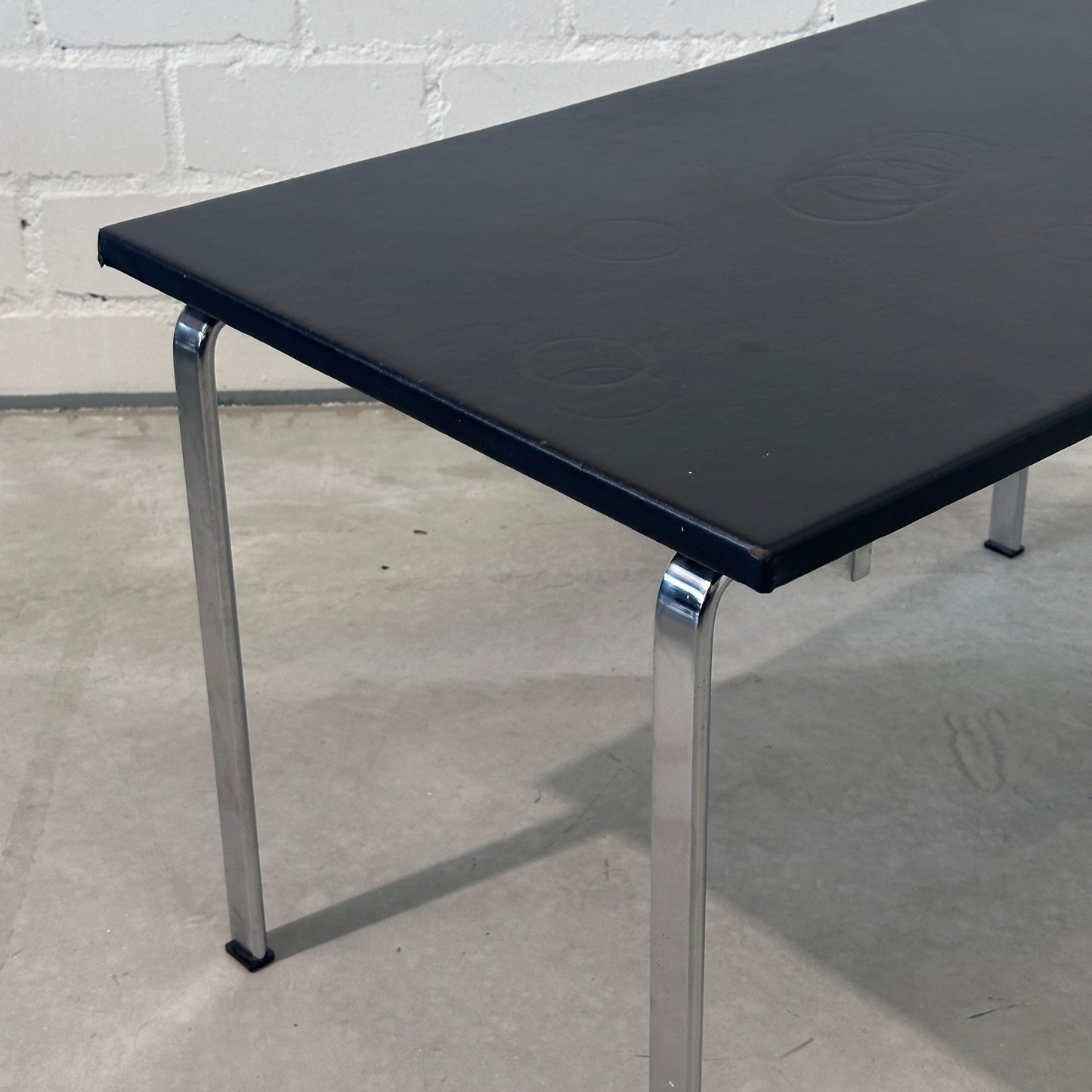 Kill International Beistelltisch T92 Leder schwarz