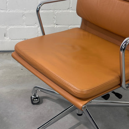 Vitra EA 219 Softpad Leder hellbraun
