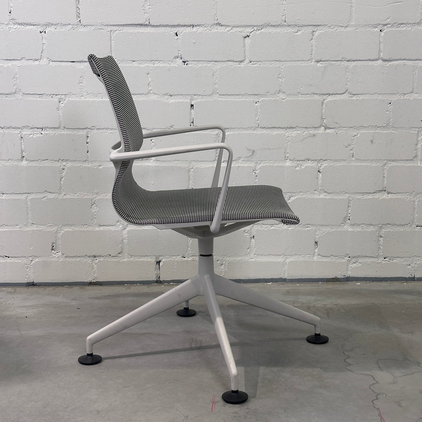 Vitra Physix weiß / silbergrau