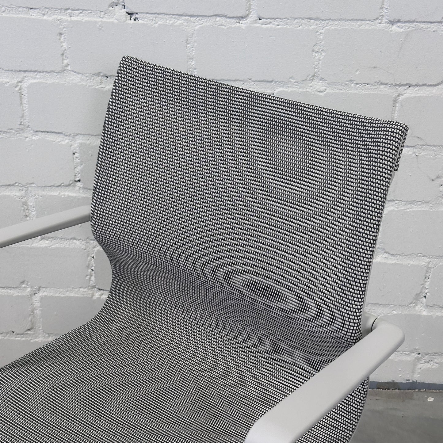 Vitra Physix weiß / silbergrau