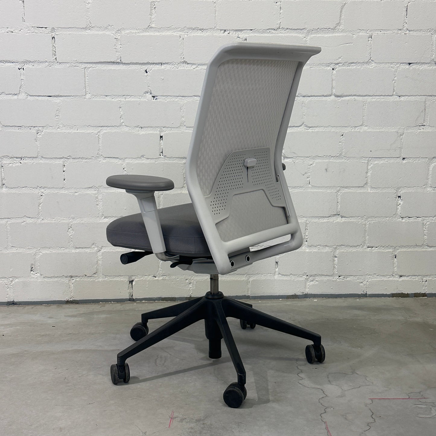 Vitra ID Mesh hellgrau