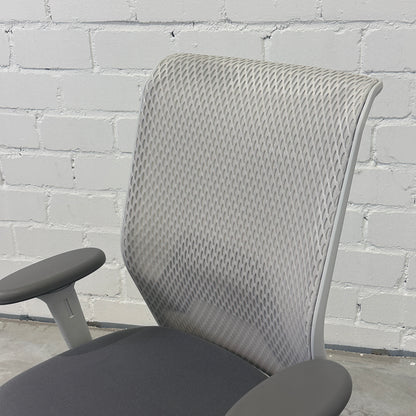 Vitra ID Mesh hellgrau