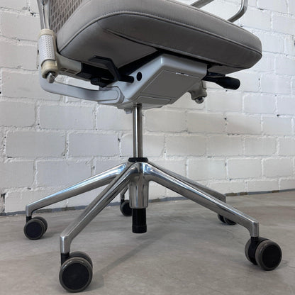 Vitra ID Mesh hellgrau