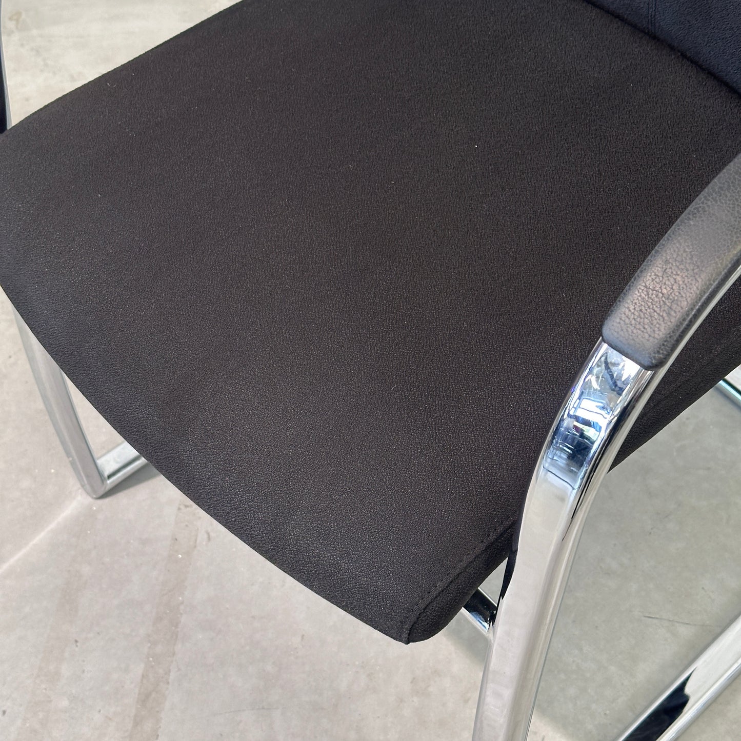 Klöber Freischwinger Ciello schwarz