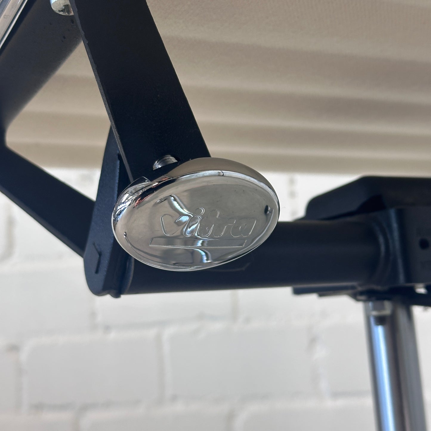 Vitra EA 117 Leder weiß