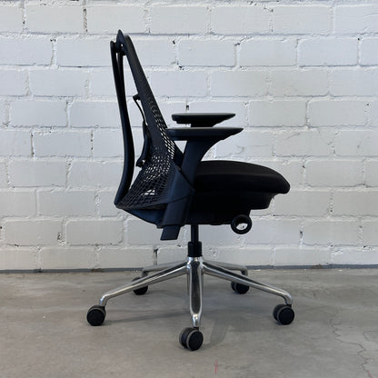 Herman Miller Sayl Schwarz